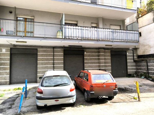 negozio in vendita a Casalnuovo di Napoli