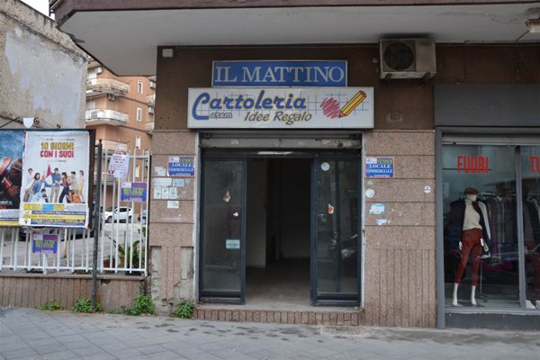 locale commerciale in vendita a Casalnuovo di Napoli