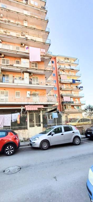 locale di sgombero in vendita a Casalnuovo di Napoli