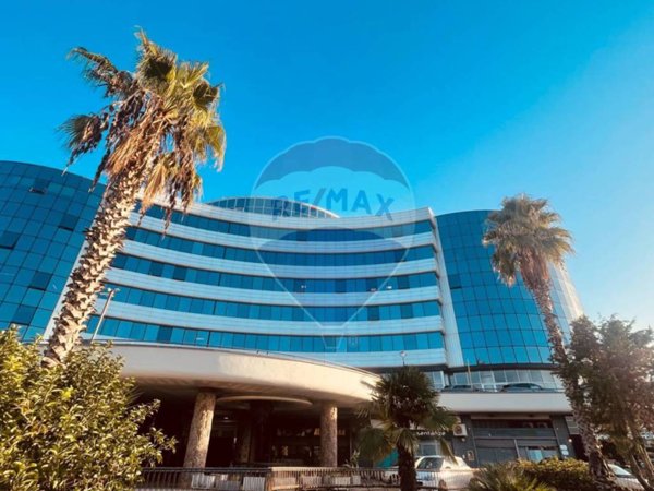 negozio in vendita a Casalnuovo di Napoli in zona Tavernanova