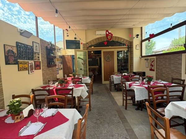 negozio in vendita a Casalnuovo di Napoli