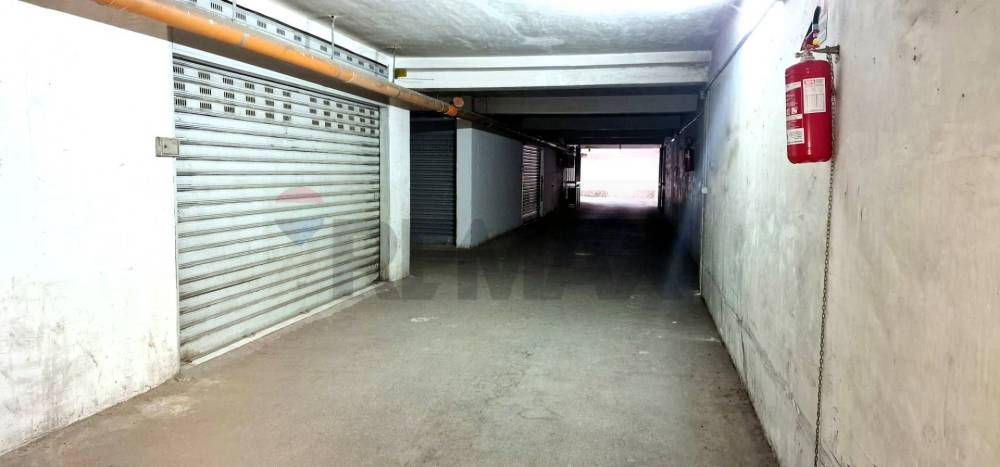 locale di sgombero in vendita a Casalnuovo di Napoli