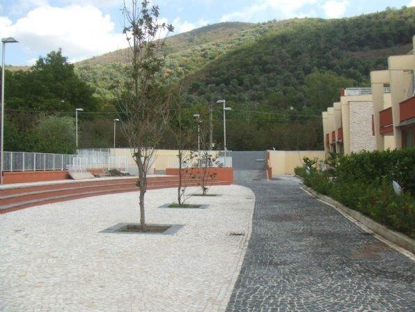 casa indipendente in vendita a Casamarciano