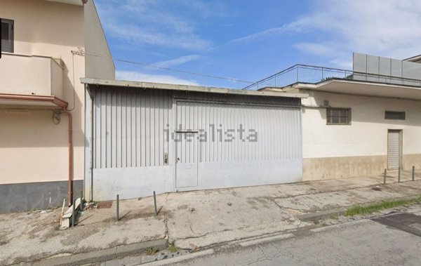 locale commerciale in vendita a Casamarciano