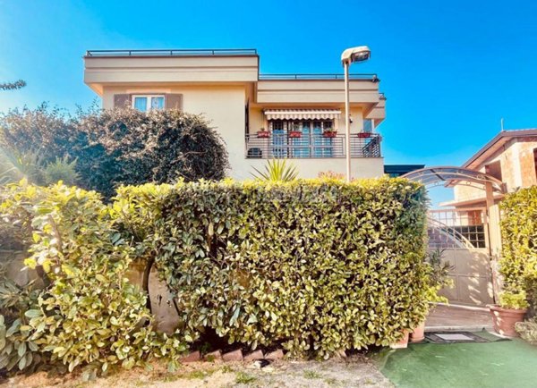 casa indipendente in vendita a Casamarciano