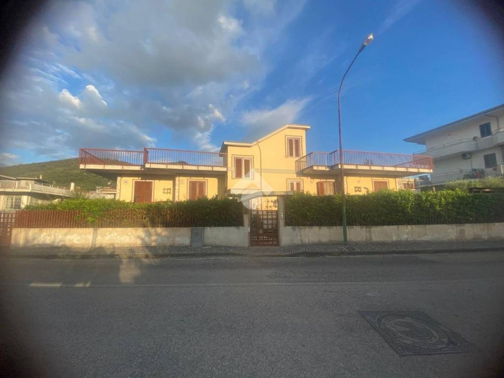 casa indipendente in vendita a Casamarciano