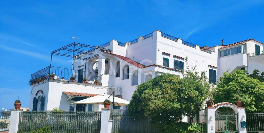 casa indipendente in vendita a Casamicciola Terme