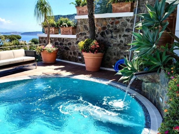 casa indipendente in vendita a Casamicciola Terme