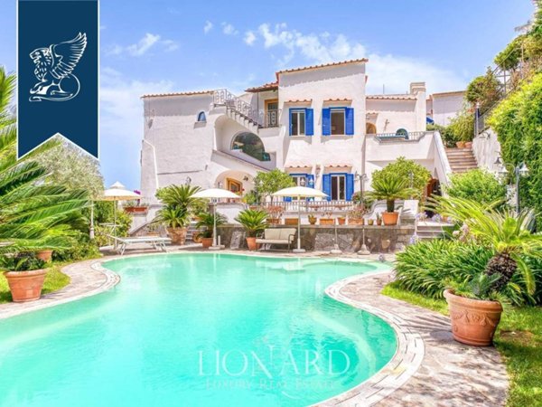 casa indipendente in vendita a Casamicciola Terme