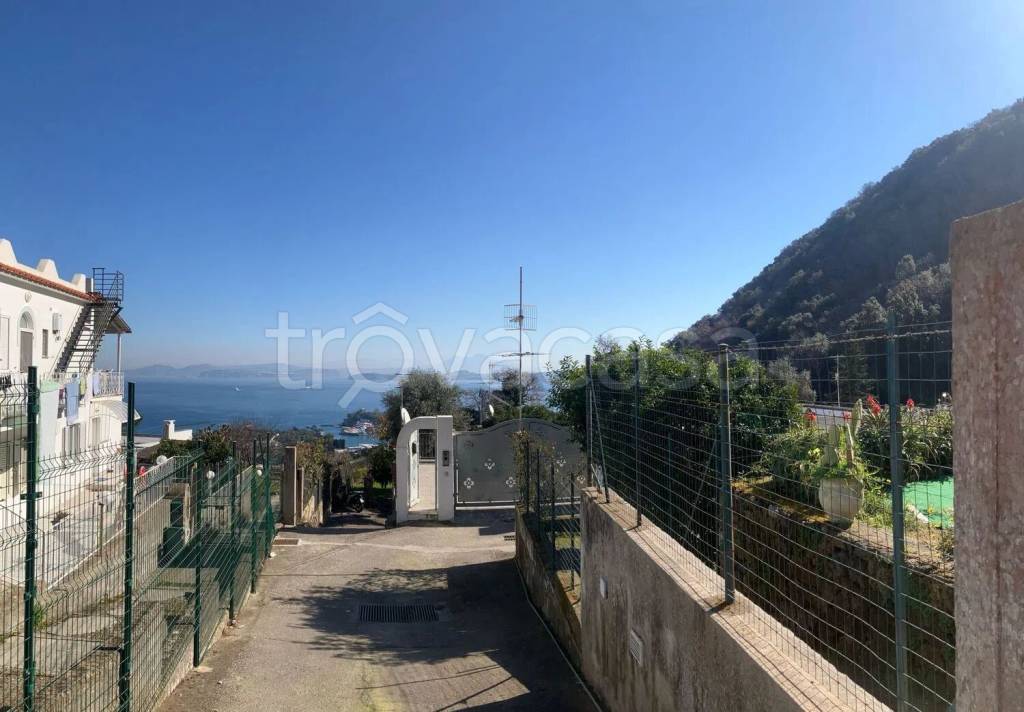 casa indipendente in vendita a Casamicciola Terme