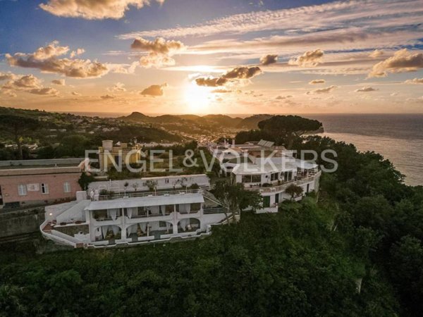 intera palazzina in vendita a Casamicciola Terme