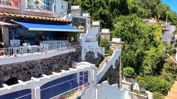 quadrivano in vendita a Casamicciola Terme