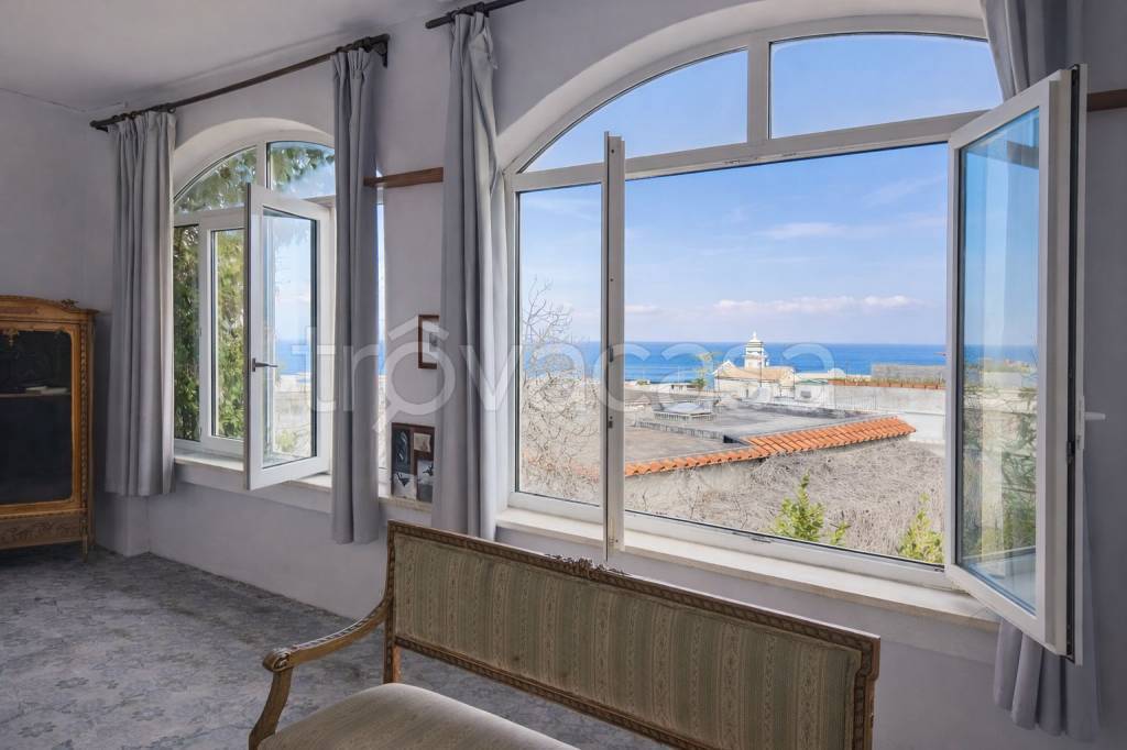 casa indipendente in vendita a Casamicciola Terme