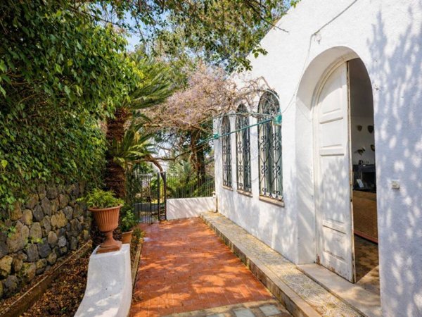 casa indipendente in vendita a Casamicciola Terme