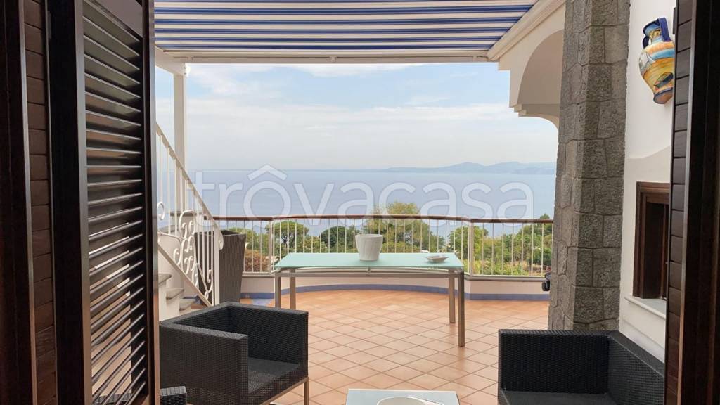 casa indipendente in vendita a Casamicciola Terme