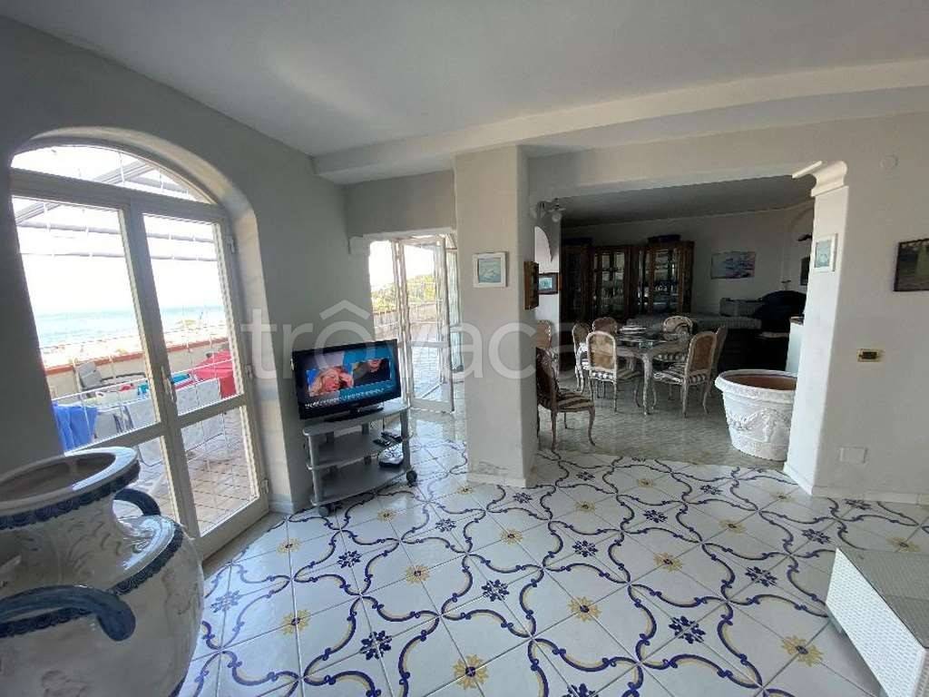 casa indipendente in vendita a Casamicciola Terme