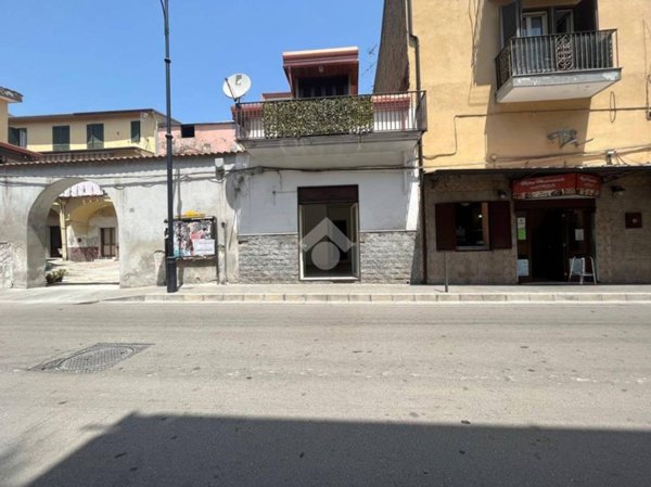 negozio in vendita a Casandrino
