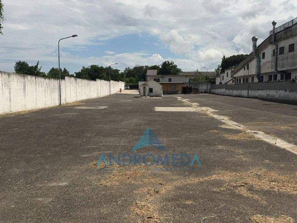 terreno edificabile in vendita a Casandrino