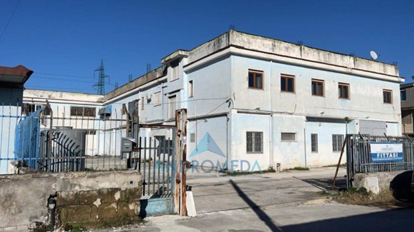 quadrivano in vendita a Casandrino