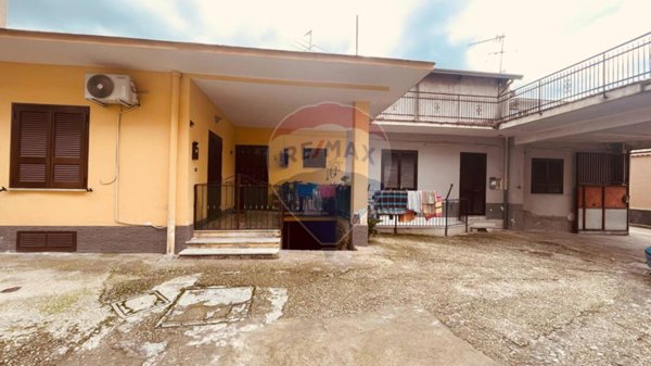 casa indipendente in vendita a Casandrino