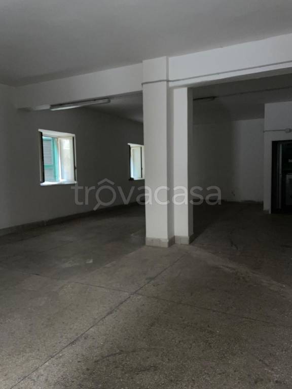 negozio in vendita a Casandrino