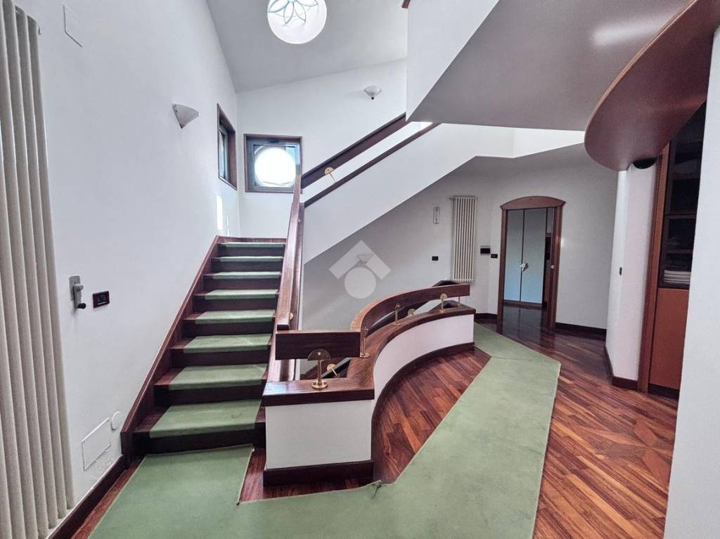 casa indipendente in vendita a Casandrino