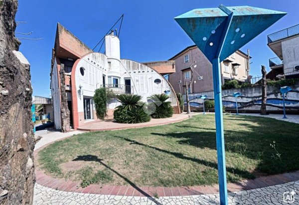 casa indipendente in vendita a Casandrino