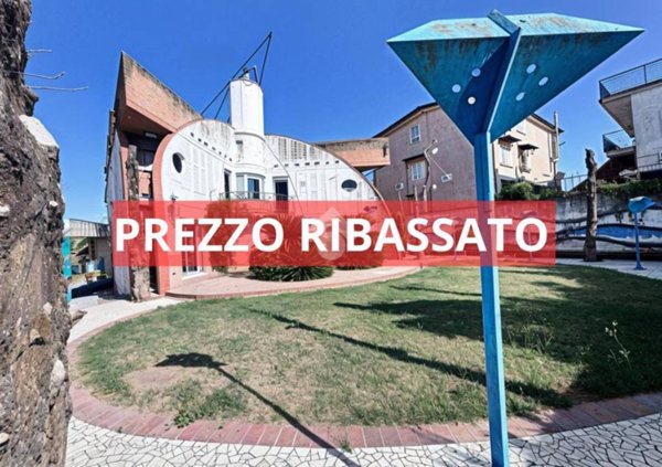 casa indipendente in vendita a Casandrino