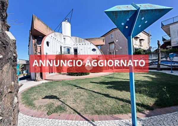casa indipendente in vendita a Casandrino