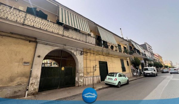 locale commerciale in vendita a Casavatore