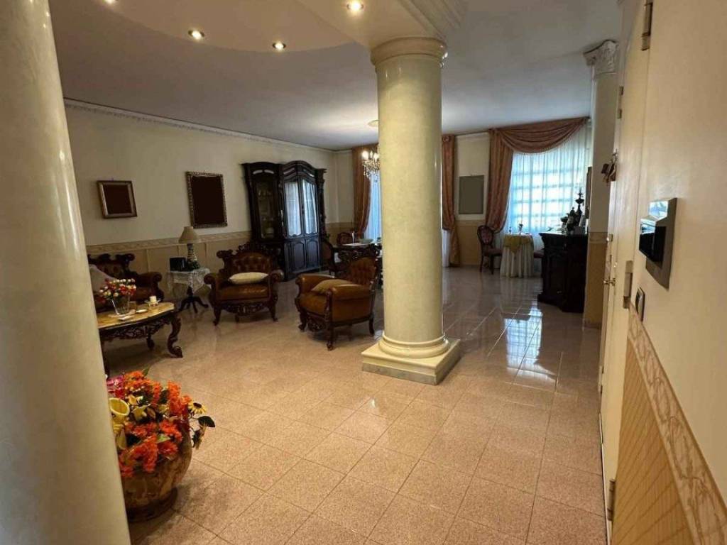 locale commerciale in vendita a Casavatore