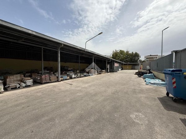 capannone in vendita a Casavatore