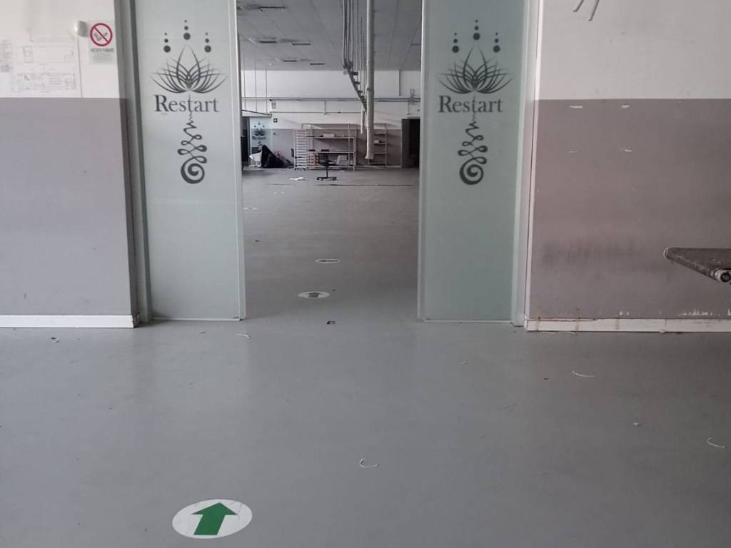 locale commerciale in vendita a Casavatore