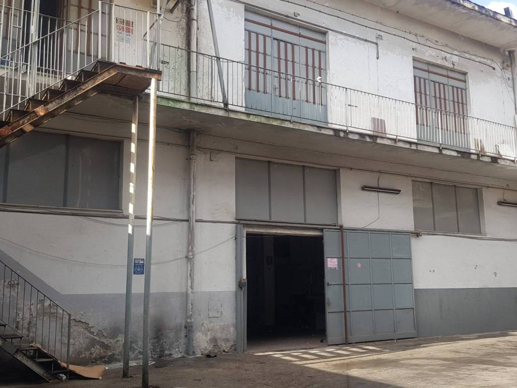 locale commerciale in vendita a Casavatore