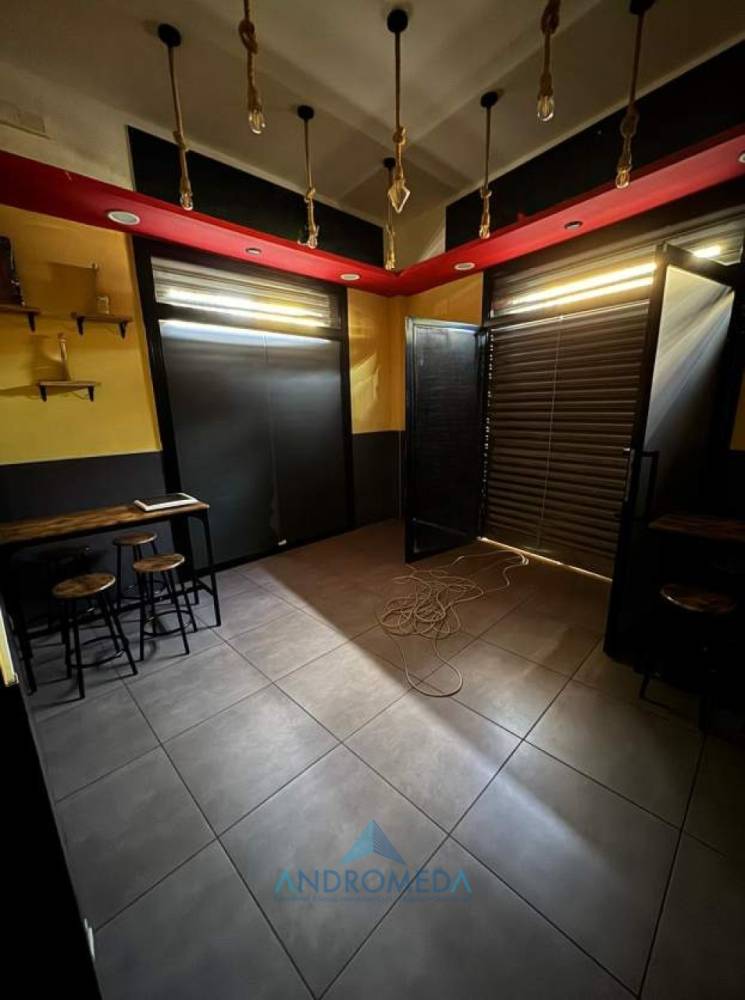 locale commerciale in vendita a Casavatore