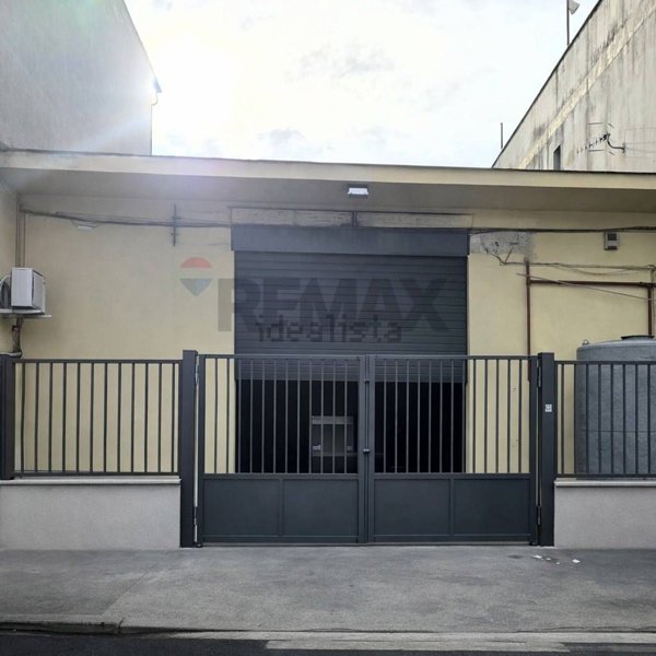 locale commerciale in vendita a Casavatore