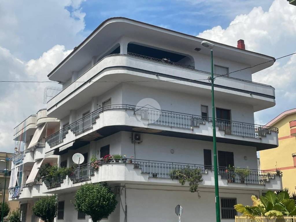 appartamento in vendita a Casoria in zona Centro Storico