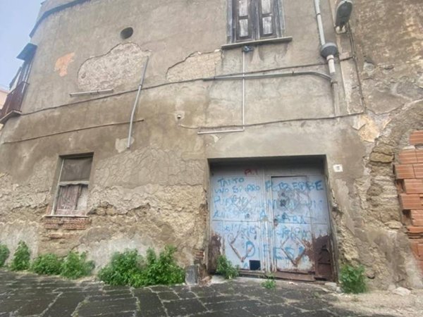 intera palazzina in vendita a Casoria in zona Centro Storico