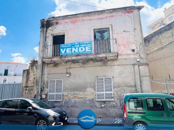 intera palazzina in vendita a Casoria