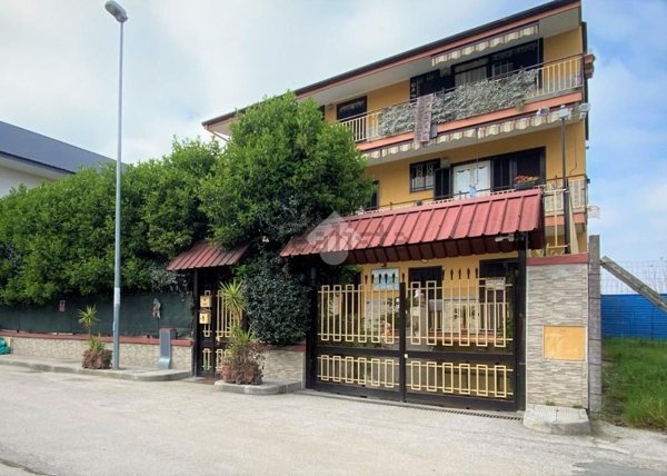 casa indipendente in vendita a Casoria