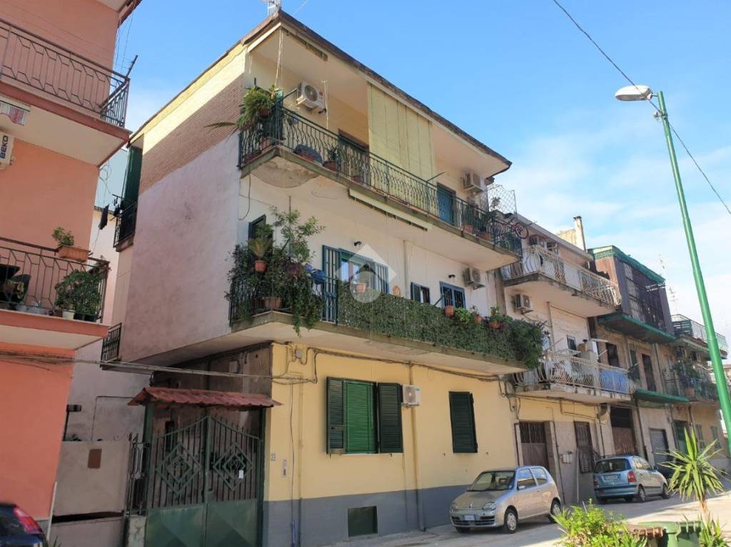 appartamento in vendita a Casoria in zona Centro Storico