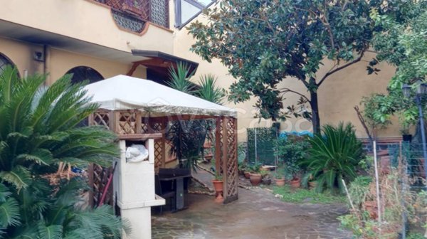 casa indipendente in vendita a Casoria