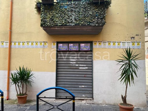 negozio in vendita a Casoria in zona Centro Storico