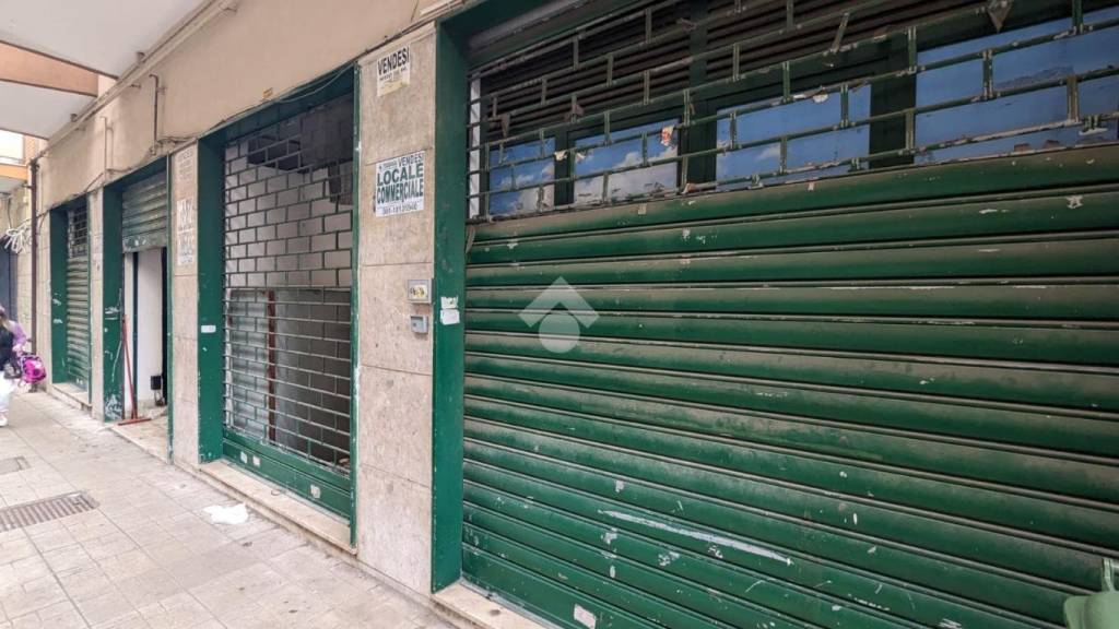 negozio in vendita a Casoria