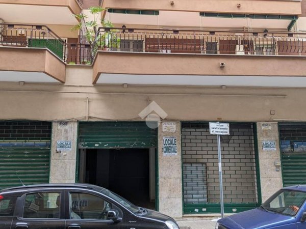 negozio in vendita a Casoria