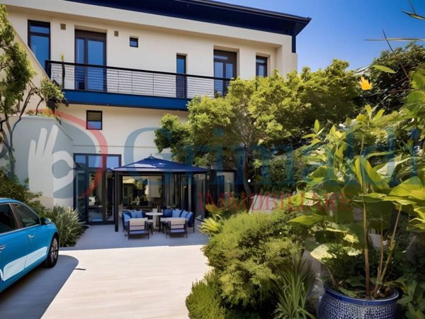 intera palazzina in vendita a Casoria in zona Centro Storico