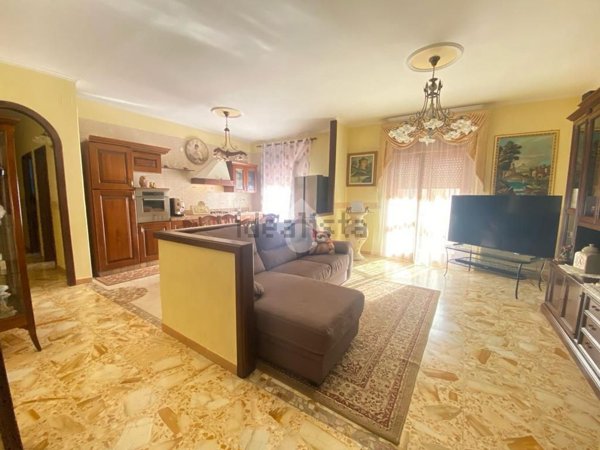 appartamento in vendita a Casoria in zona Arpino