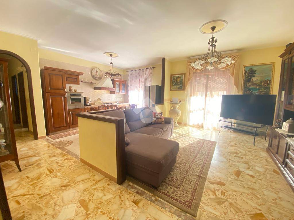 appartamento in vendita a Casoria in zona Arpino