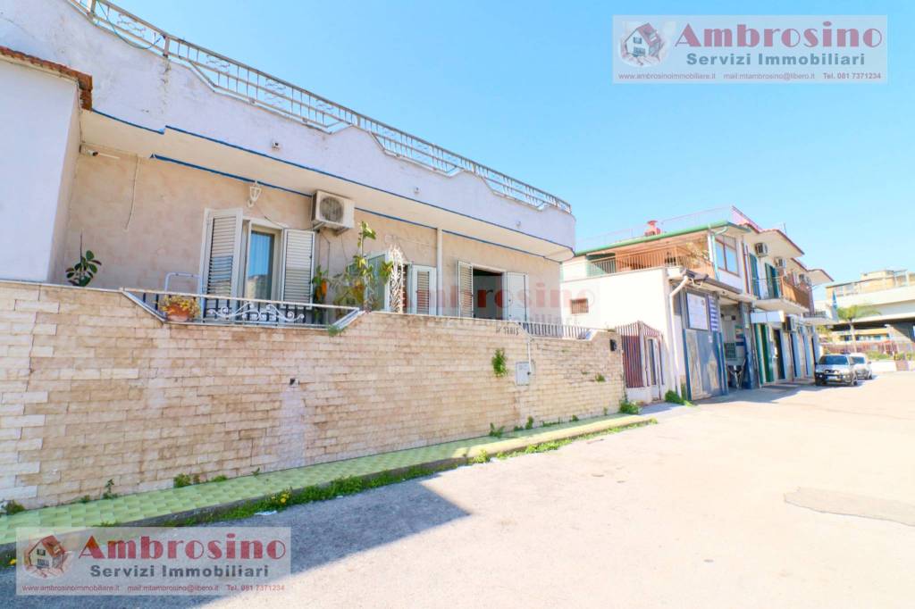 casa indipendente in vendita a Casoria