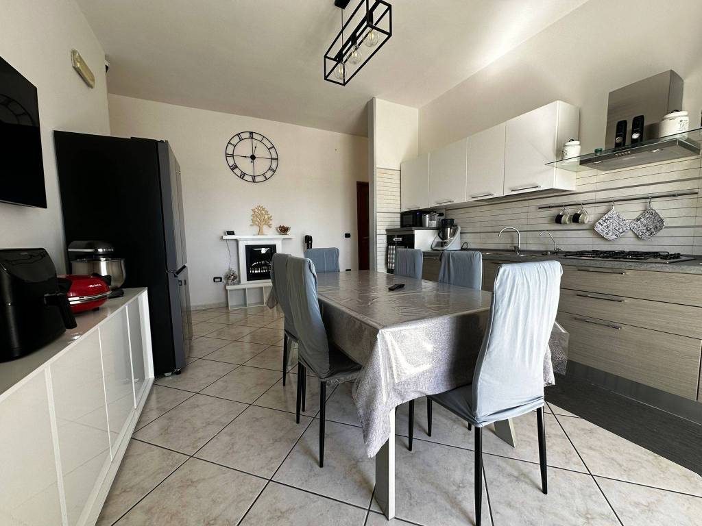 appartamento in vendita a Casoria in zona Arpino